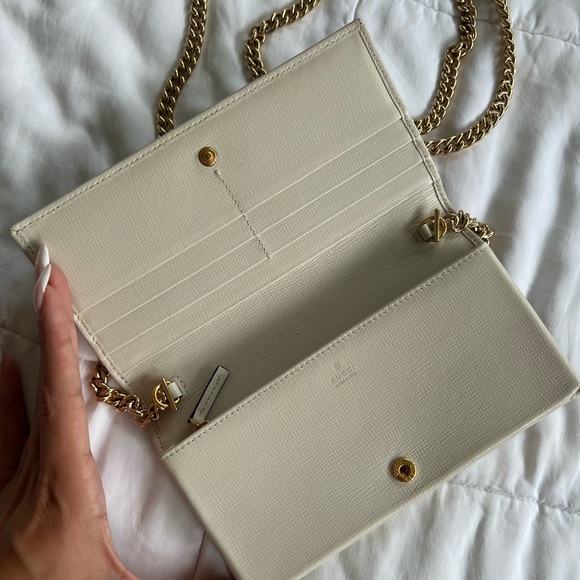 White “Gucci 1955” GG Supreme Horsebit Chain Wallet Bag - Picture 3 of 5